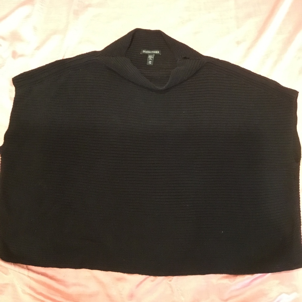 Eileen Fisher Size S/M Small imperfection please see pic